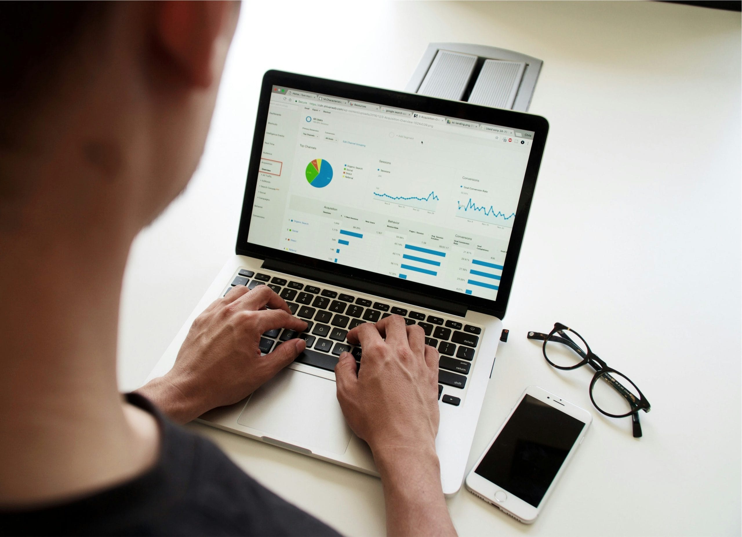 Team analysing pay-per-click campaign performance
